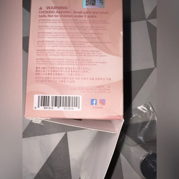 POP MART Skullpanda The Paradox- Asymmetrical Balance - Picture 2 of 4